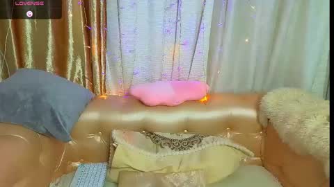 Mia online show from March 17, 5:45 am