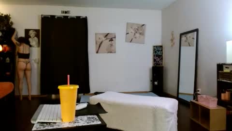 BombshellBaeby online show from April 7, 2:02 am