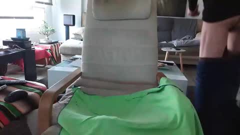 bomsay online show from December 3, 1:01 pm