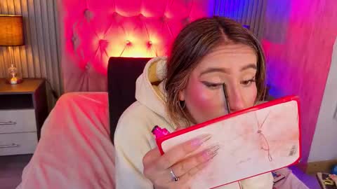 bonnali_lune online show from March 19, 8:36 pm