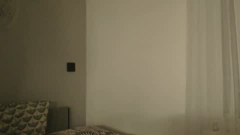 bonne_chance online show from December 14, 8:04 pm