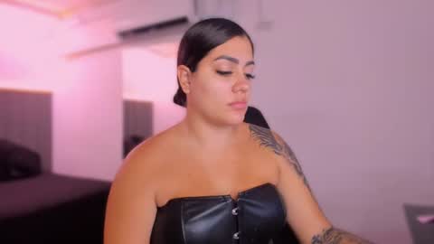 Bonnie  online show from June 12, 11:31 am