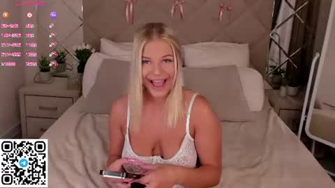Stella online show from July 22, 1:08 am