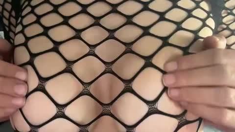 Bonnie Buttons online show from January 28, 7:32 pm