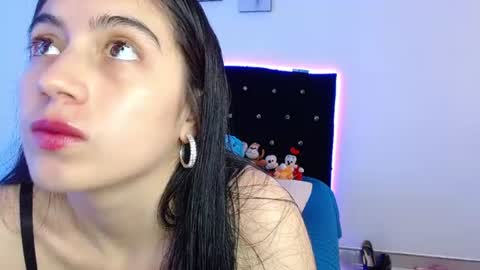 bonny_bonss online show from July 9, 8:13 pm