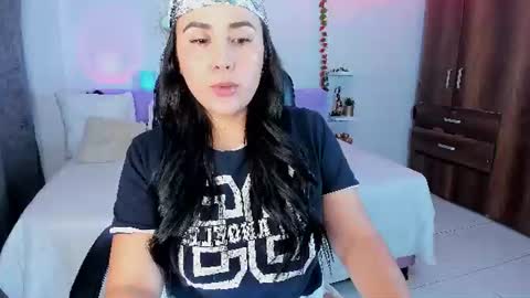 sofia  online show from June 12, 1:59 am