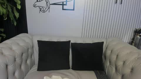 Vicky online show from April 11, 10:03 pm