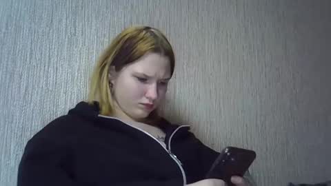 bony_may4 online show from February 23, 5:50 pm