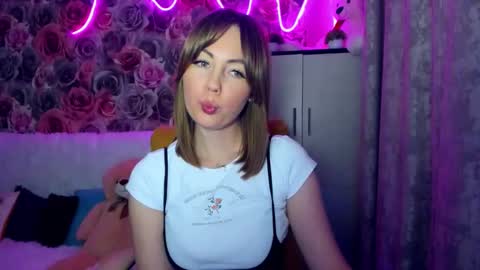 Mira online show from February 19, 8:10 pm