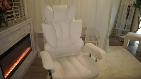 Miley online show from February 11, 5:05 am