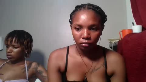 bootie_caramel online show from June 11, 12:32 am
