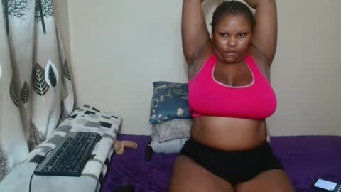 bootydarkebony_ online show from June 1, 7:59 pm