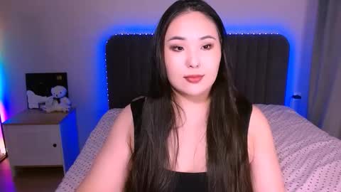 Mona online show from February 24, 11:08 pm