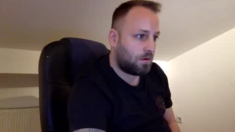 hugo online show from July 9, 11:42 pm