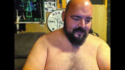 bossdeuce420 online show from April 5, 7:05 am