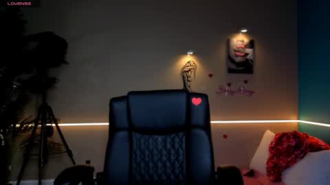 bossyroxy84 online show from February 25, 12:36 am