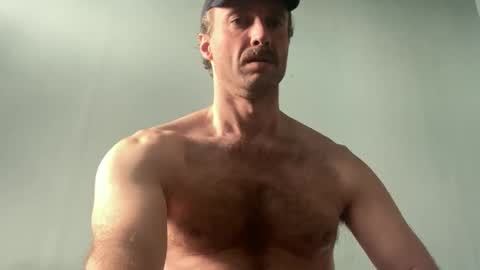 bottommanbln online show from October 25, 10:25 am