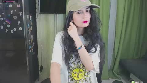 Helen  online show from February 18, 3:10 pm