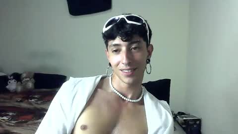 Boy Astro online show from January 26, 2:24 am