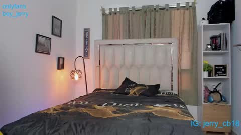 boy_jerry online show from November 8, 1:58 pm