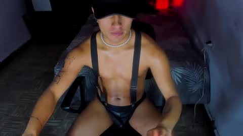 boy_nauthy online show from January 8, 4:55 am