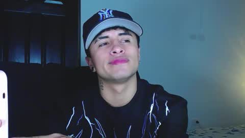 miguel  online show from January 18, 12:30 am