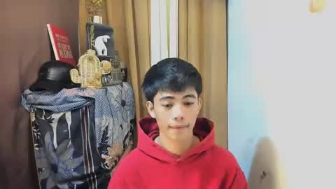 HI IM JAMES DONT FORGET GIVE ME THUMBS UP AND JOIN TO MY FANCLUB online show from July 28, 9:25 pm