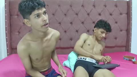 ALEX - TAYLER  -MIKE online show from March 6, 4:38 pm