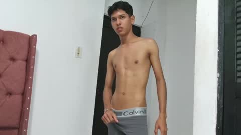 ALEX - TAYLER  -MIKE online show from March 12, 4:35 pm