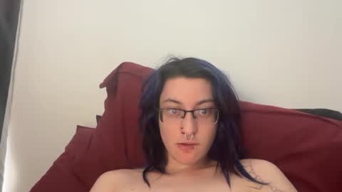 boywithbug online show from January 31, 9:12 pm