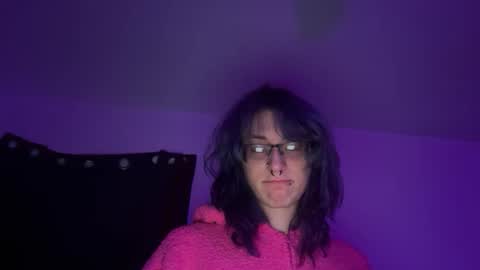 boywithbug online show from February 23, 5:09 am