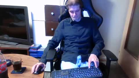 Snapshot of bponie1 chatting on December 4, 1:52 am bponie1 online show from December 4, 1:52 am