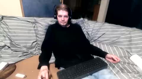 Snapshot of bponie1 chatting on September 16, 2:57 am bponie1 online show from September 16, 2:57 am