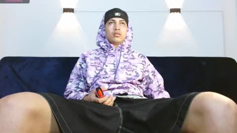 Snapshot of br4ndon_cooper chatting on September 26, 4:26 pm Brandon online show from September 26, 4:26 pm