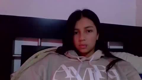 brad_and_emma293215 online show from February 13, 7:39 pm