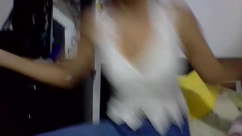 brad_and_emma293215 online show from March 27, 2:06 am