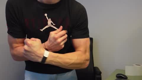 BRAD HOLLOWAY online show from February 25, 7:12 am