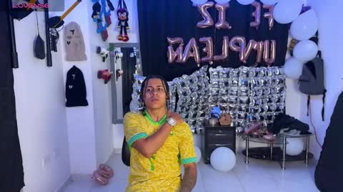 Bradley Strong online show from November 25, 10:52 pm