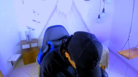 B R A N D online show from December 14, 5:02 am