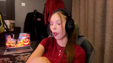 Alice online show from November 1, 2:27 pm