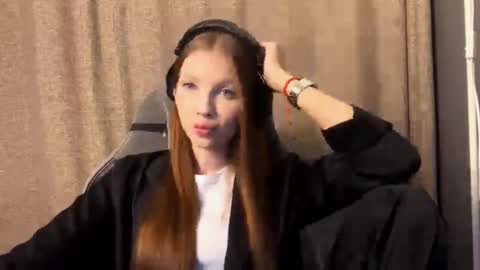 Alice online show from November 9, 3:37 pm