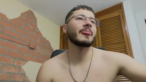 brandon__01 online show from June 6, 8:15 pm