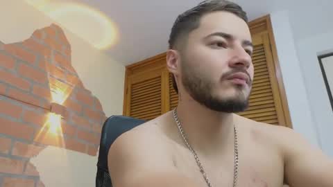 brandon__01 online show from June 7, 8:25 pm