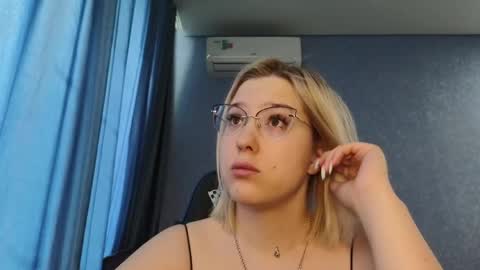 Belle  online show from May 28, 4:43 am
