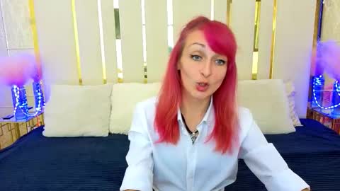 Brandybloomm online show from October 26, 2:50 pm