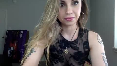 Mimi Noire online show from July 25, 2:59 pm