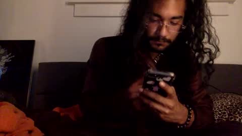 brax_the_lion online show from April 8, 8:17 am