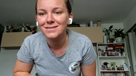 Brenda online show from June 12, 9:08 am