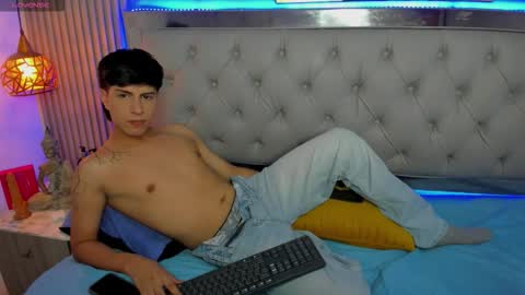 Esteban online show from October 29, 2:13 am