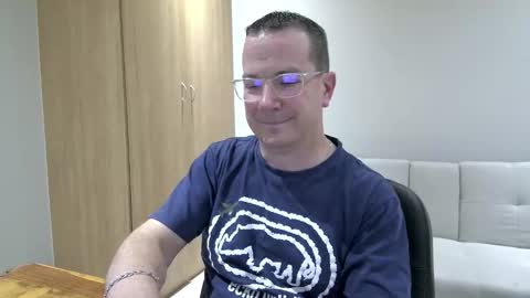 Snapshot of brettdj chatting on September 12, 3:58 pm Brett online show from September 12, 3:58 pm